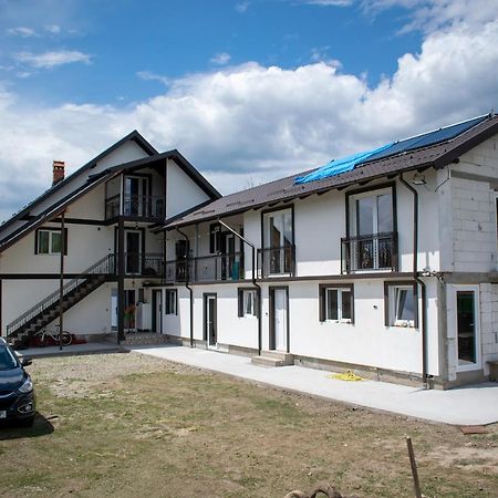 Casa Nevada Hotel Curtea de Argeş Екстериор снимка