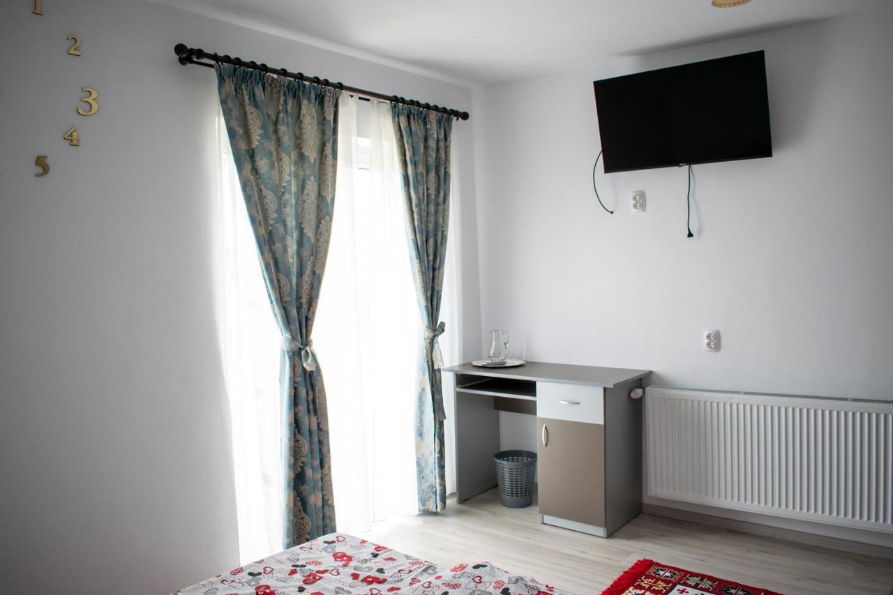 Casa Nevada Hotel Curtea de Argeş Екстериор снимка